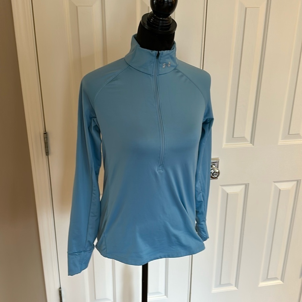 Medium Under Armour workout coverup. Size medium